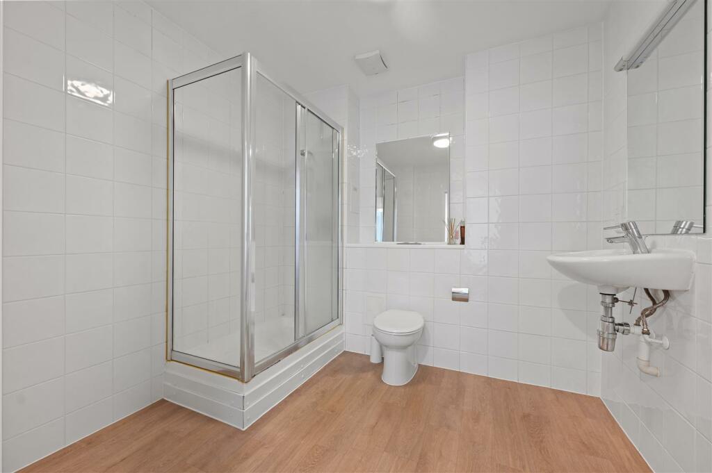 AR - Reade Court8.JPG