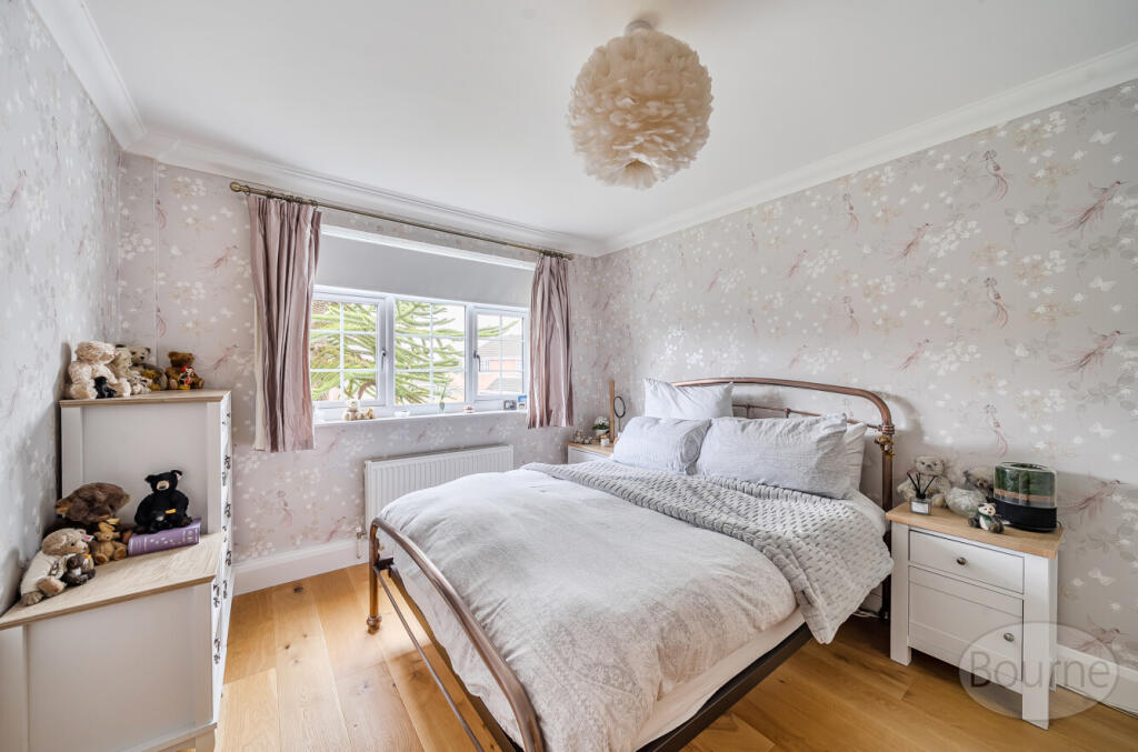 5d8236ff-b1fd-4b1...