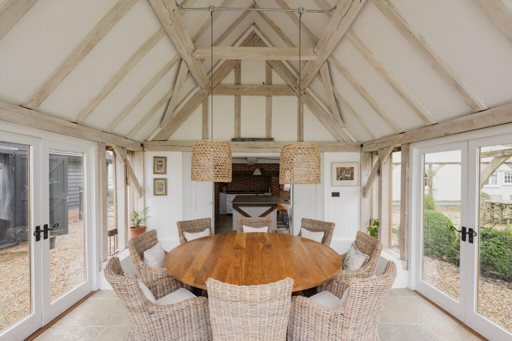 262771 - Nine Elms Farmhouse, Ringshall-9.jpg