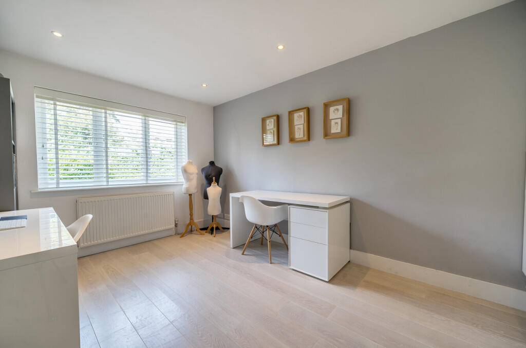 1363692-17-68e522...