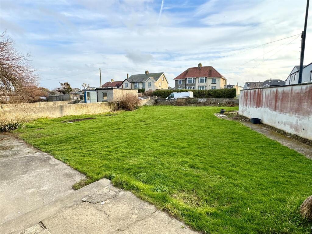 2 Bonython Road Rear Garden