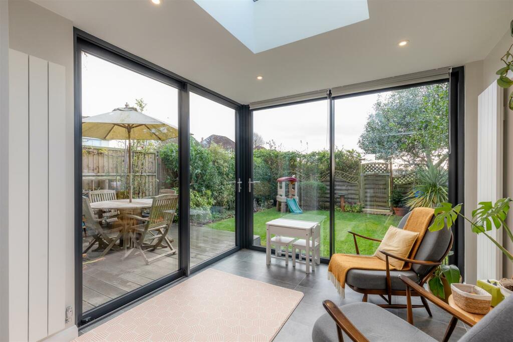 Sates Way, Henleaze Garden Room.jpg