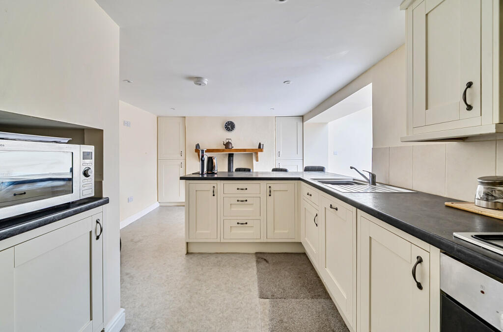 1344677-5-68b8163...