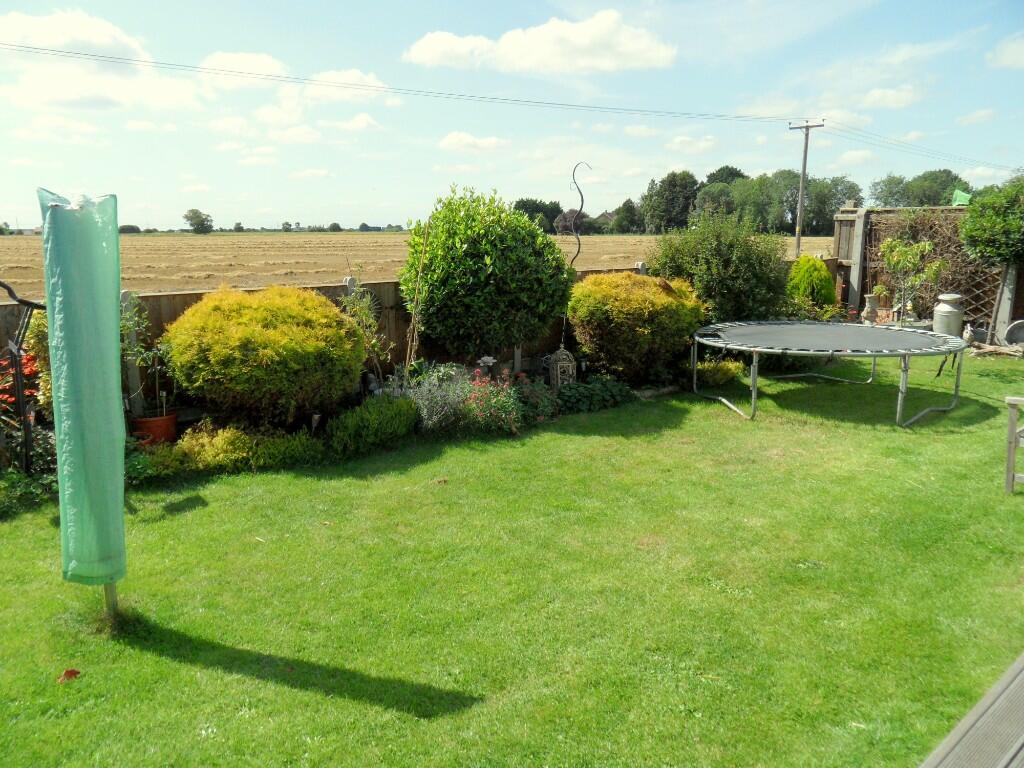 REAR GARDEN &amp; VIEW