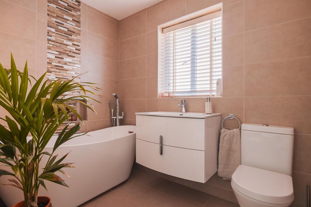 11 Reins Croft-52.jpg