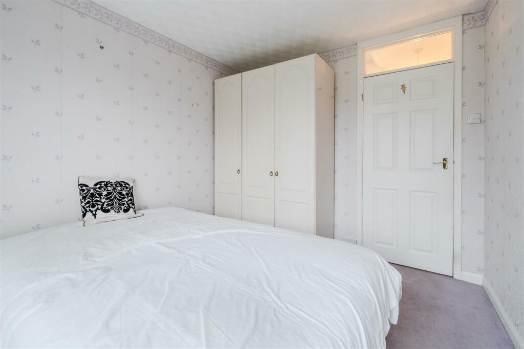 Bedroom 2-2.jpg