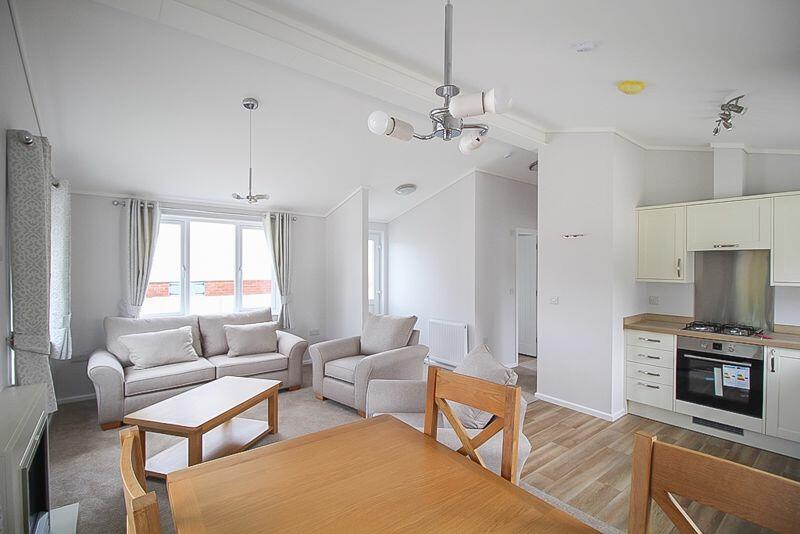 OPEN PLAN LIVING ROOM &amp; KITCHEN