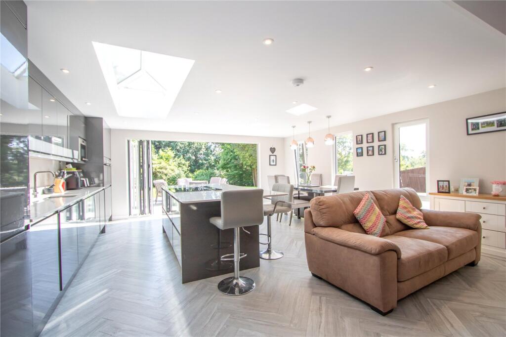 Kitchen/Diner/Family