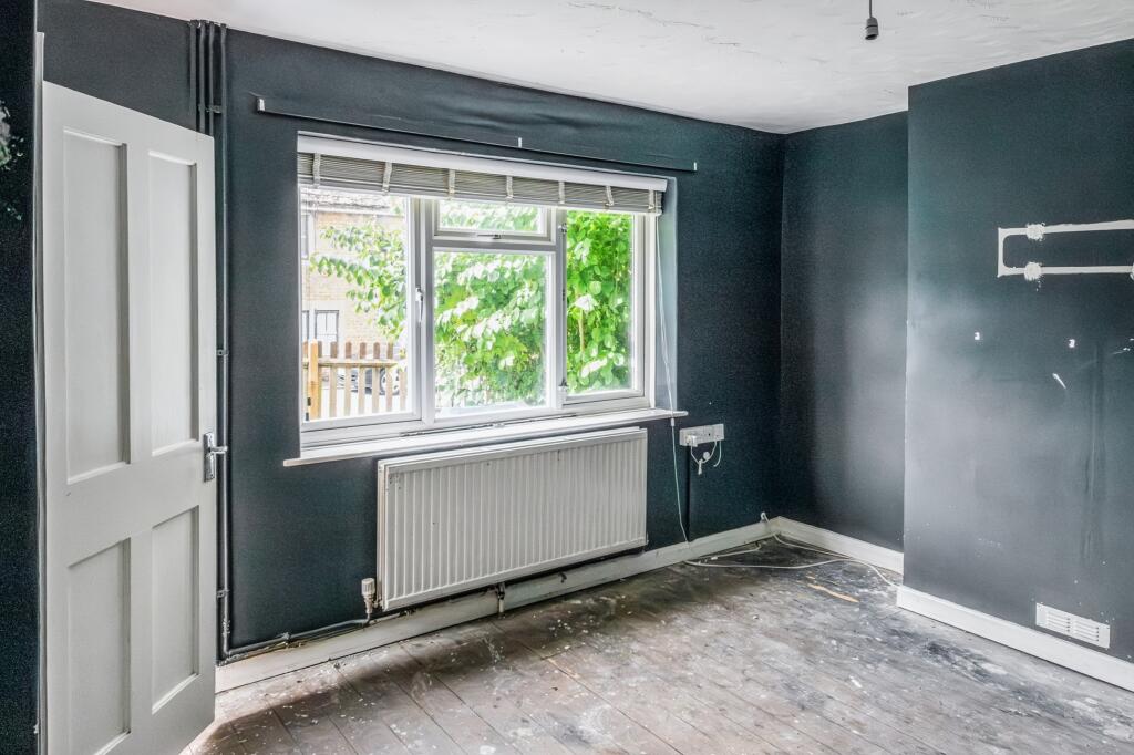 134 Wood Lane, Chippenham, Wiltshire, SN15 3DZ