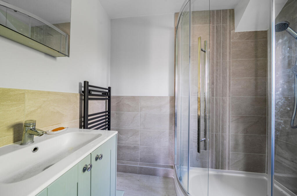 1350195-11-68c042...