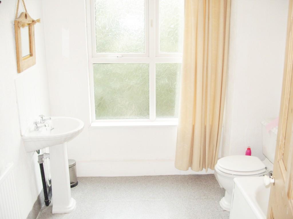 Bathroom 1 of 2