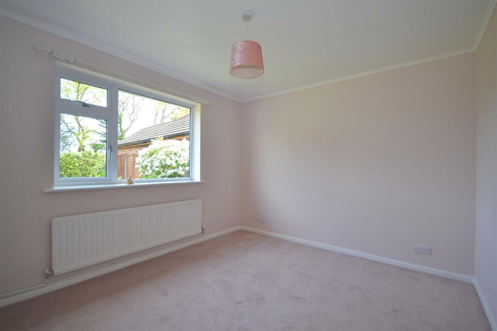 Bedroom.JPG