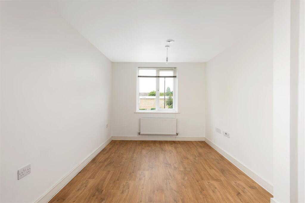 Flat 2 Applewood House_12.jpg