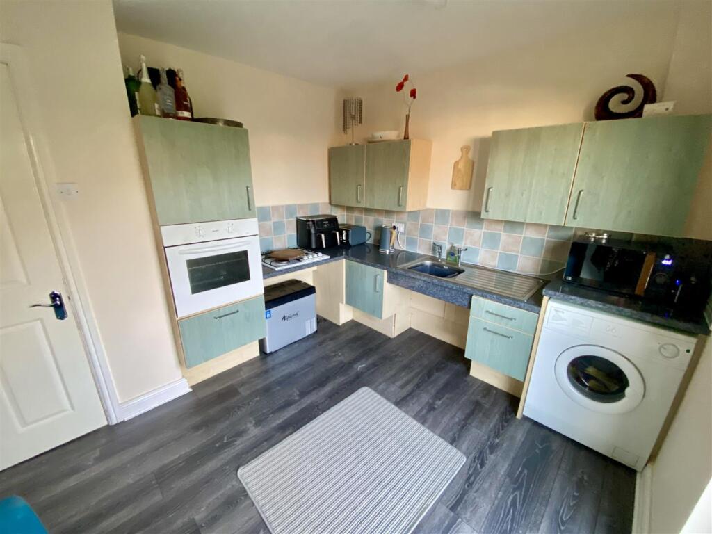 Bramleys Estate Agents - Gordon Court - Shillbank 