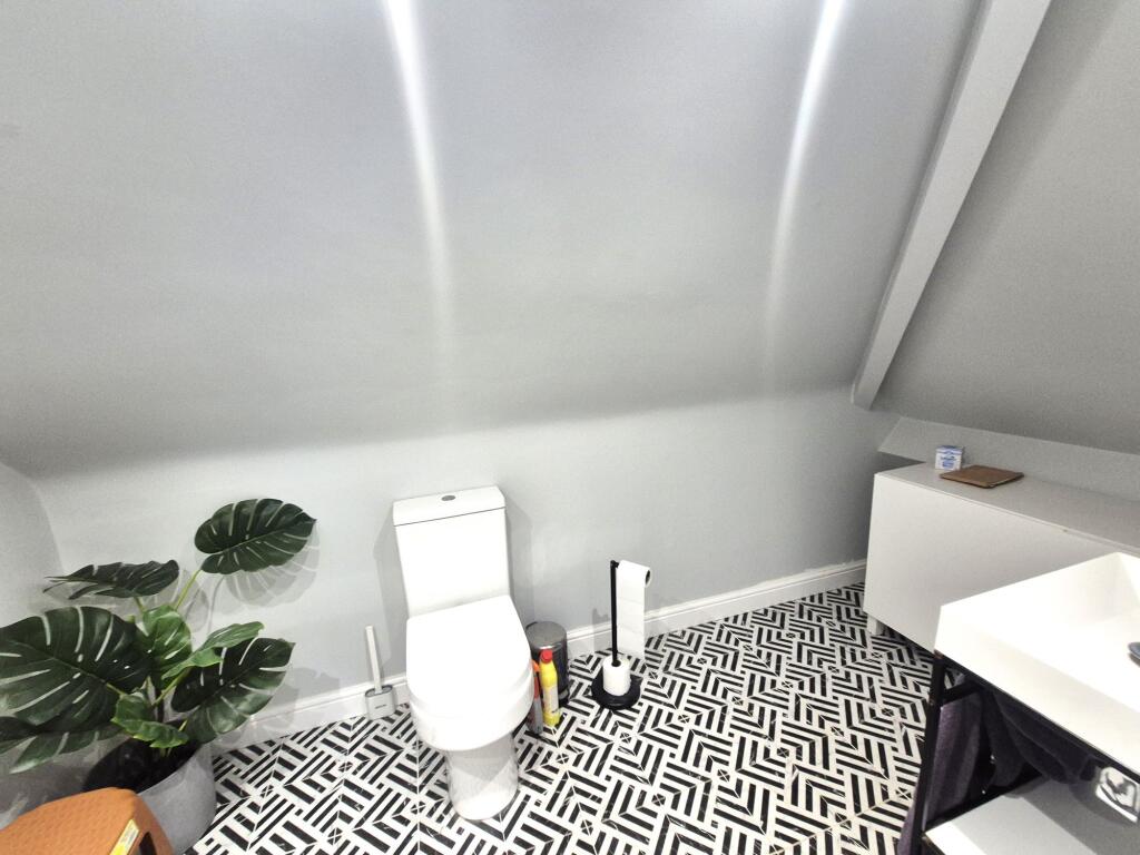 Ensuite (Bedroom 1)