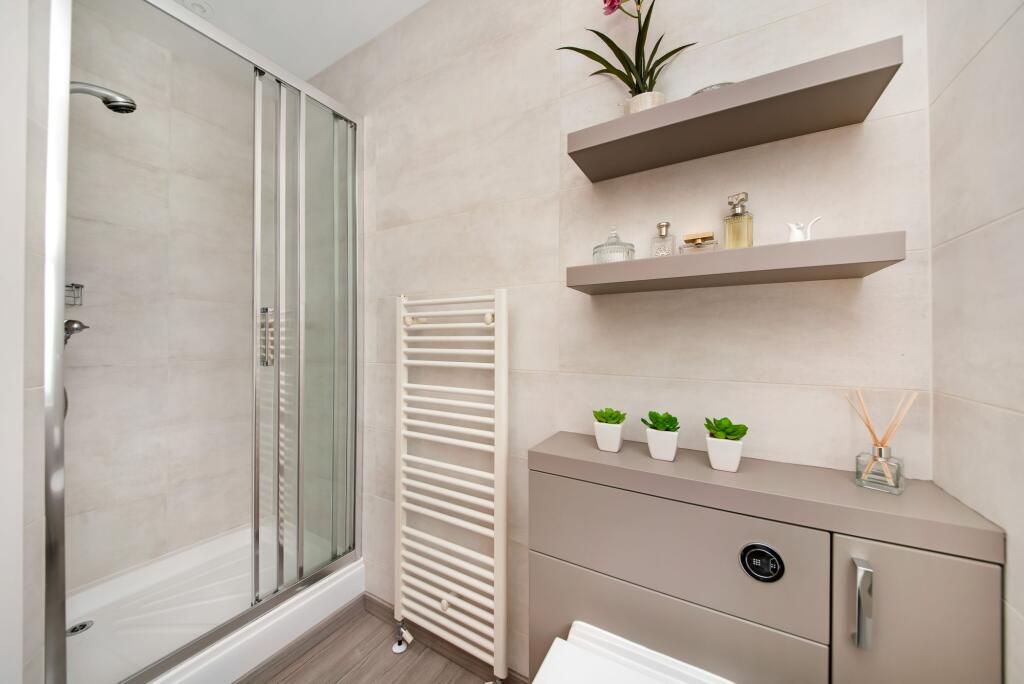 BEDROOM ONE EN SUITE