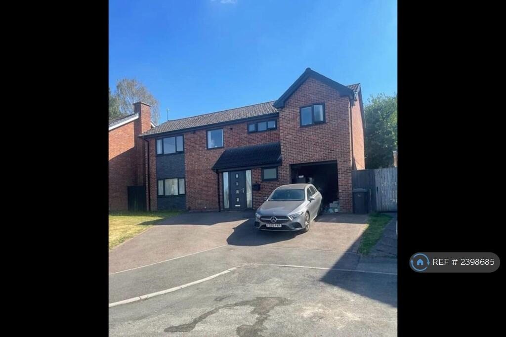 4 Bed Detatched House 