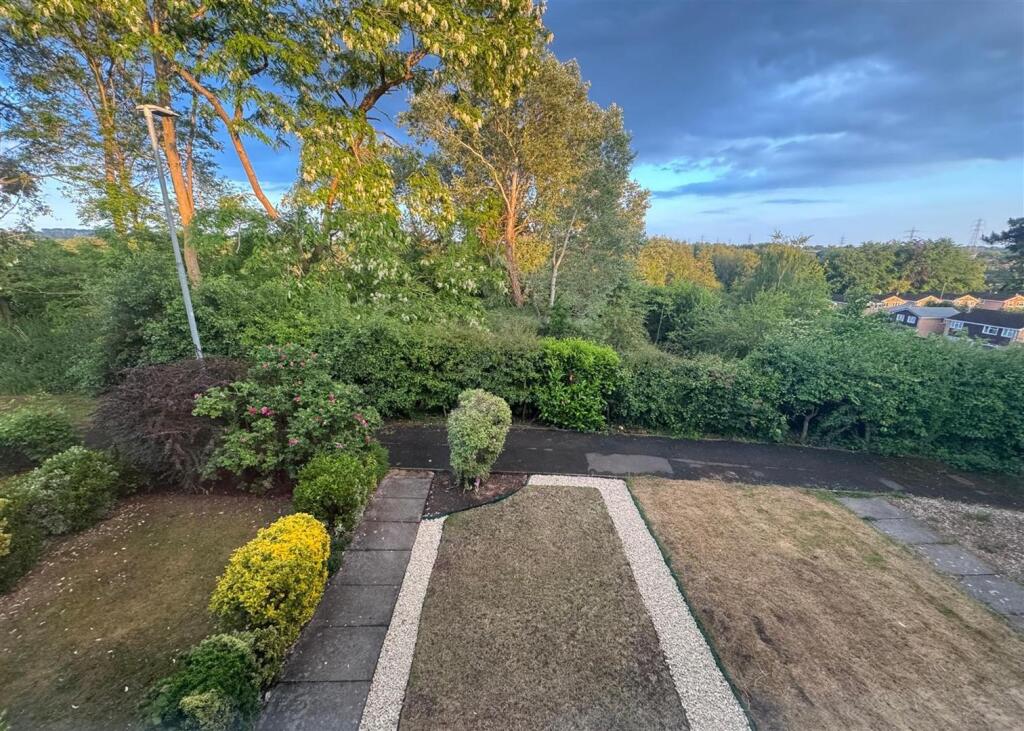 36 The Meadlands-Front View.jpg