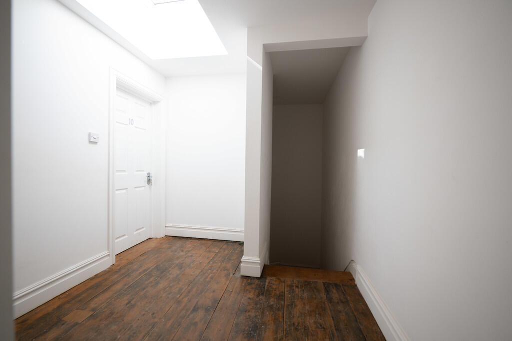 Flat 10 13-14-8