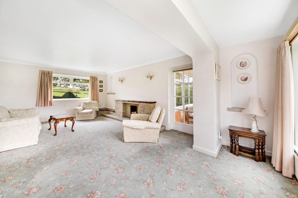 SITTING ROOM
