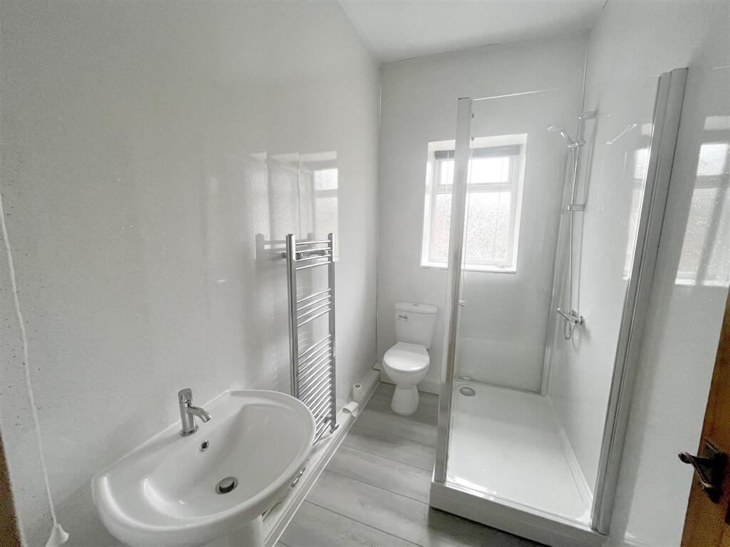 Bathroom.JPG