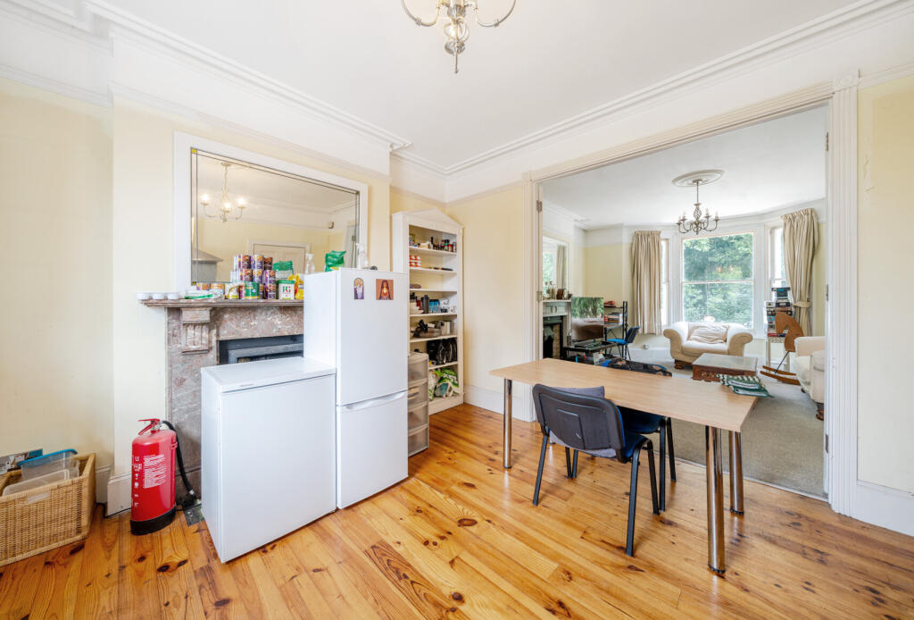 1320045-2-6874d91...