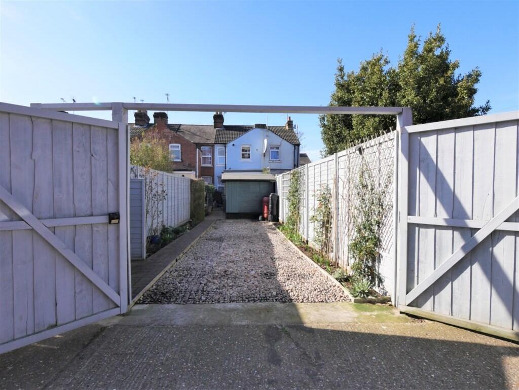 GARDEN &amp; PARK...