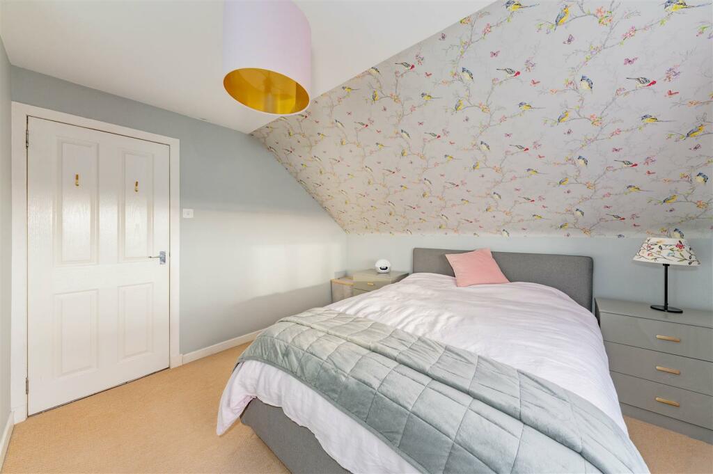 5 Rosemount Road Birkhill-5.JPG