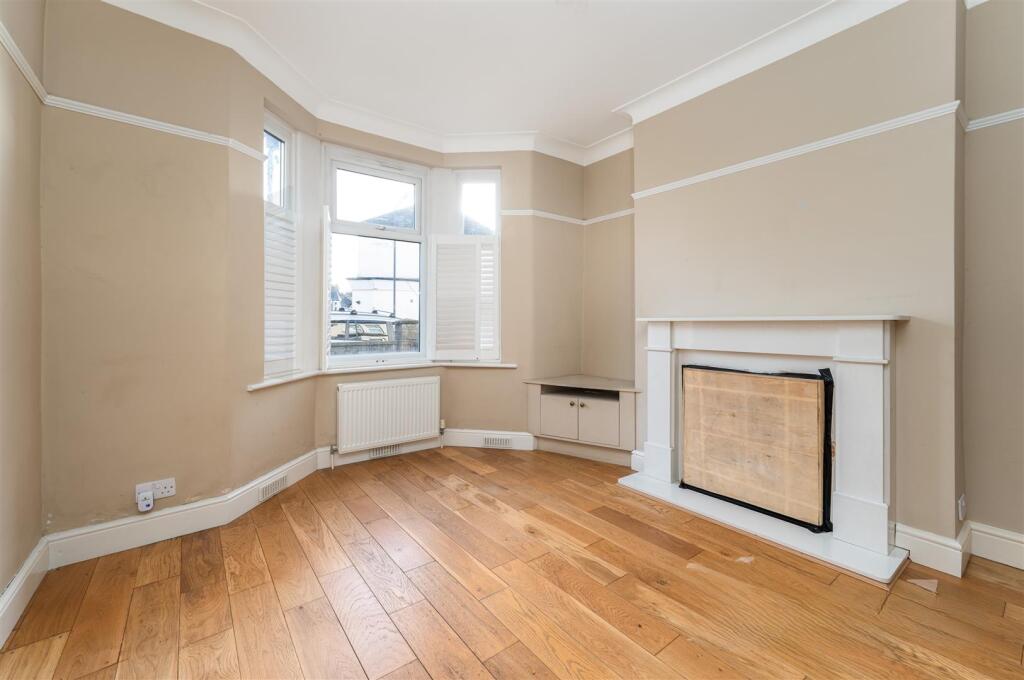 4 Newbury Road_0003.jpg