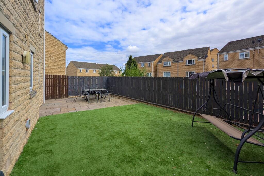 Croft View EweMove Brighouse (14)