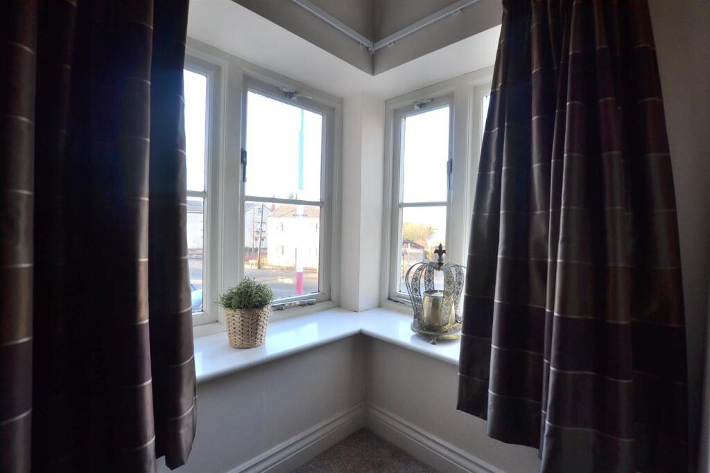 Living Space/Dining Area