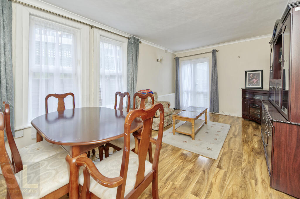 12 ellenborough rd-1391