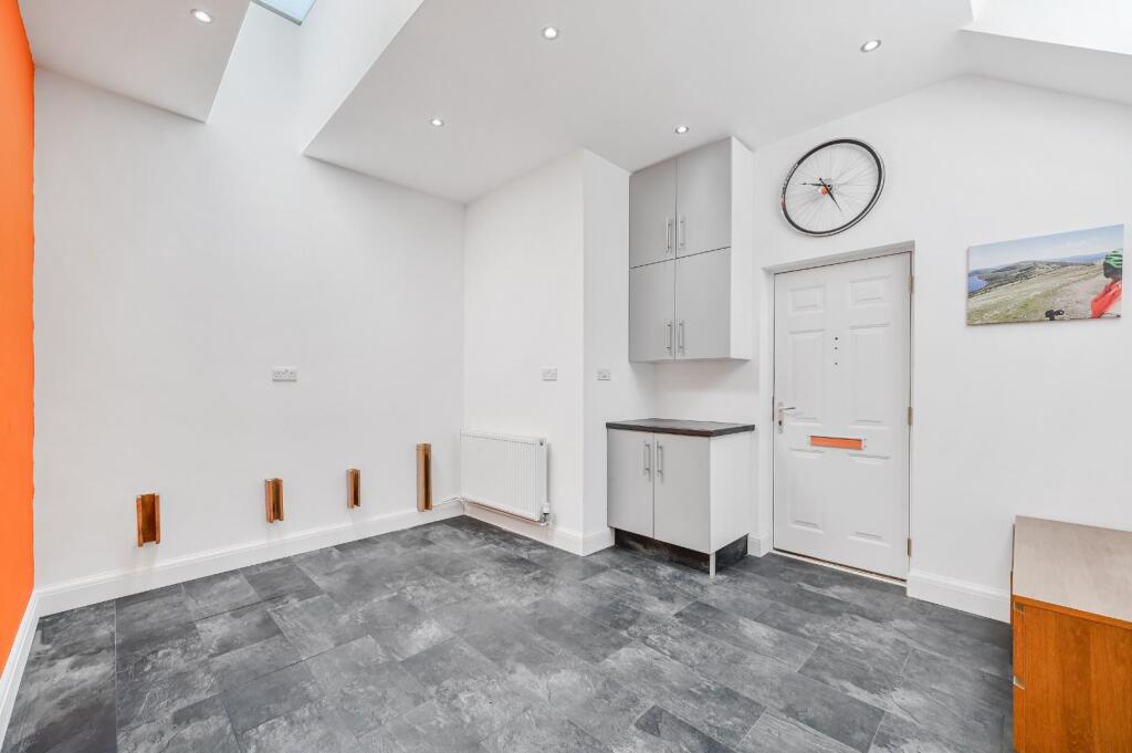 TADORNE ROAD (24).jpg