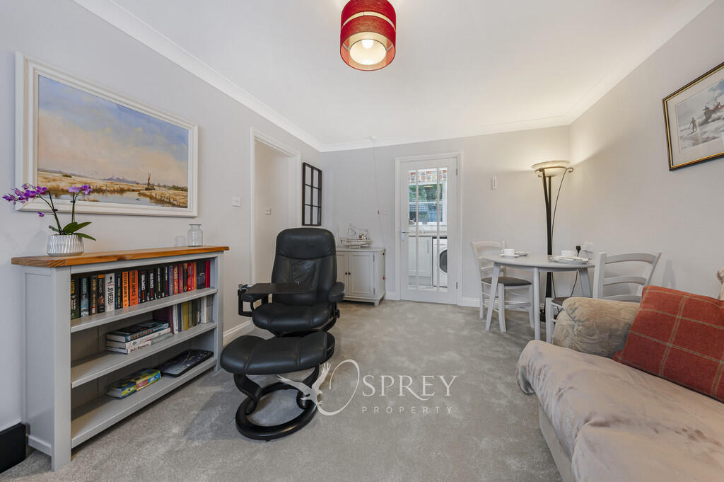 Living/Dining Roo...