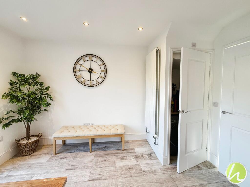 Kitchen/ Dining Room