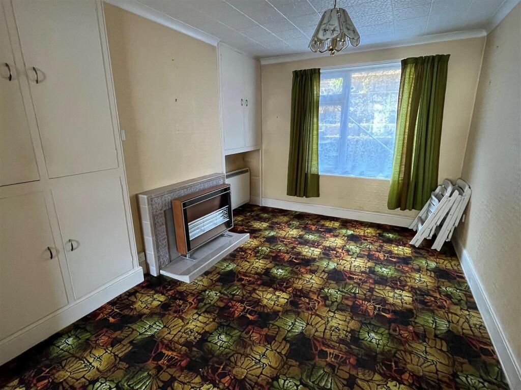 Dining Area.jpg