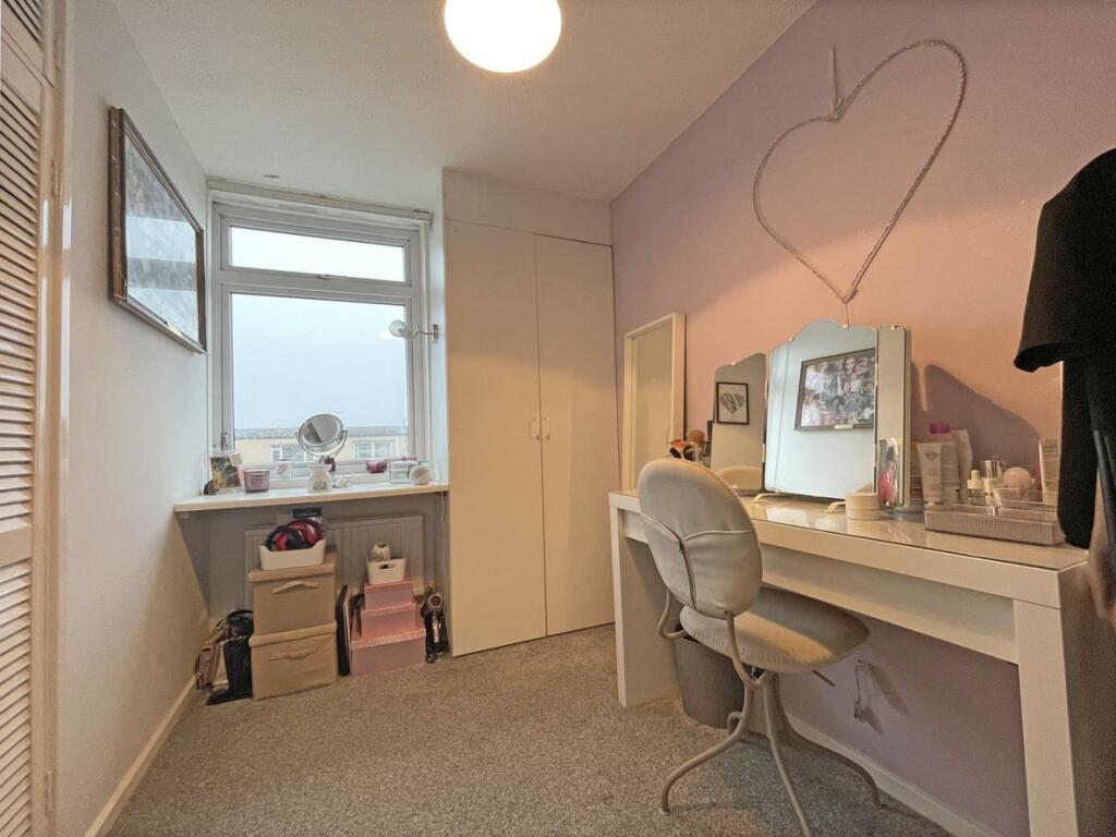 Dieppe Close 23 Bed 3...jpg