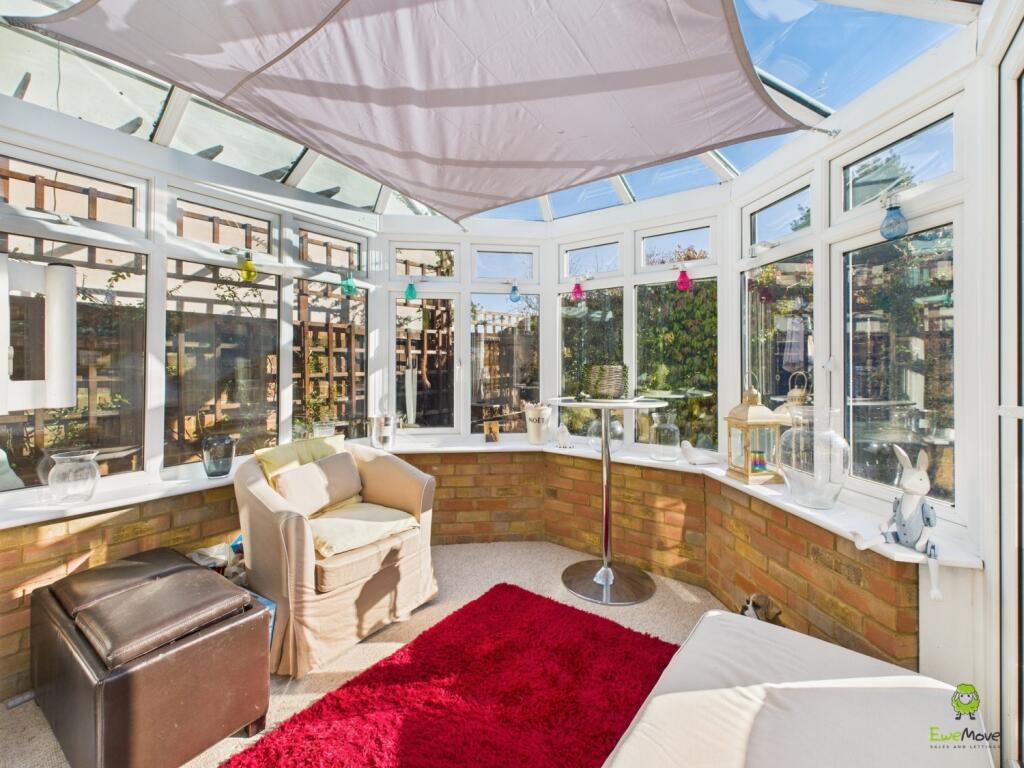 CAM04399G0-PR0038-STILL012