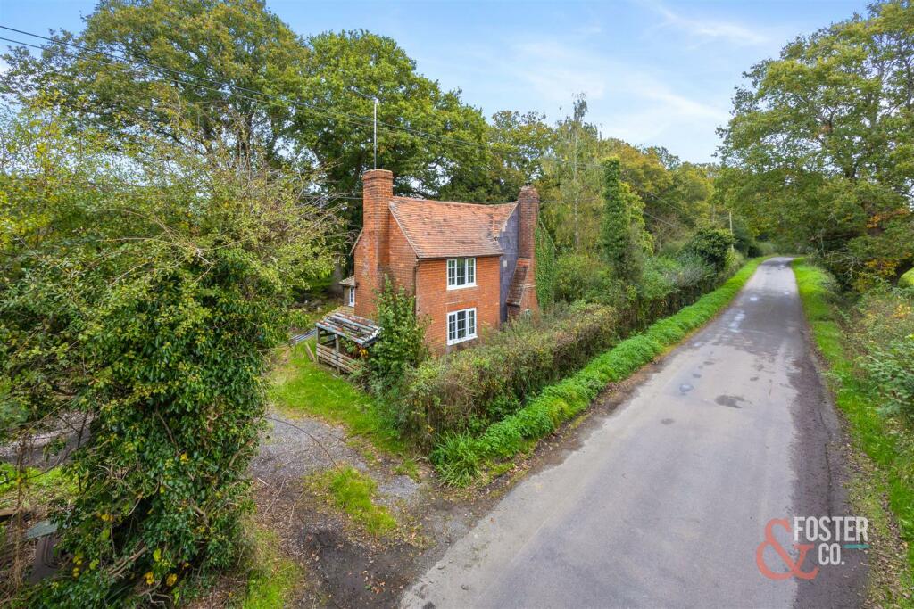 Bakers Lane, Bacons Cottage-002.jpg