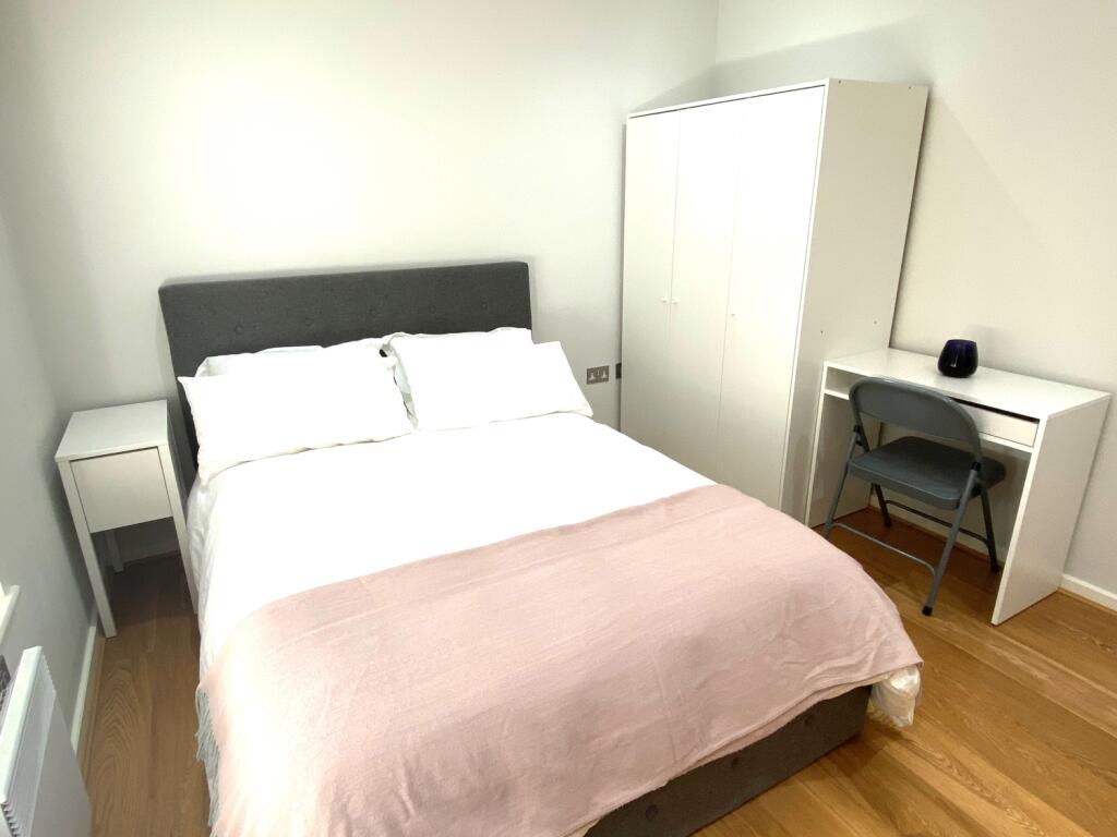 SH11 bedroom 1