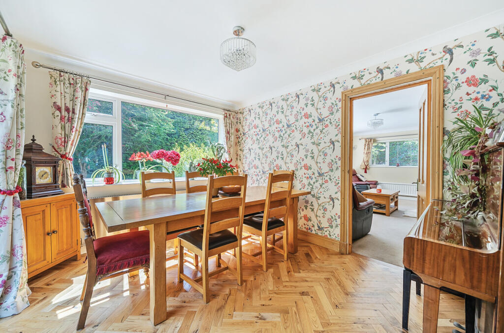 004-7-6814db8be4f...