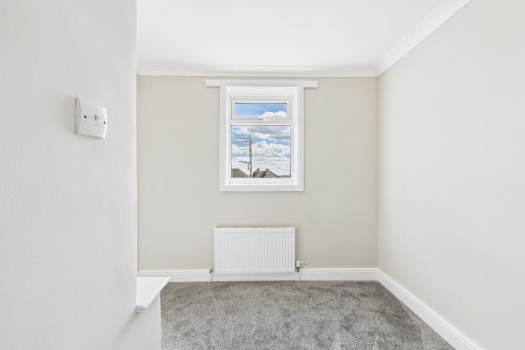 CAM04201G0-PR0107-STILL020