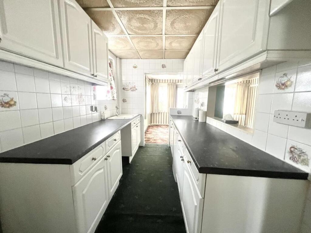 93 grosvenor kitchen.jpg