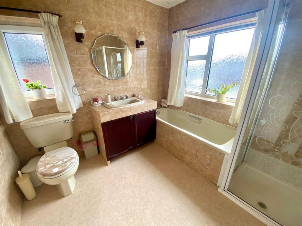 sunny bank road 51 bed 3 1.jpg