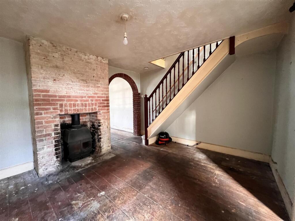 Dining Room: