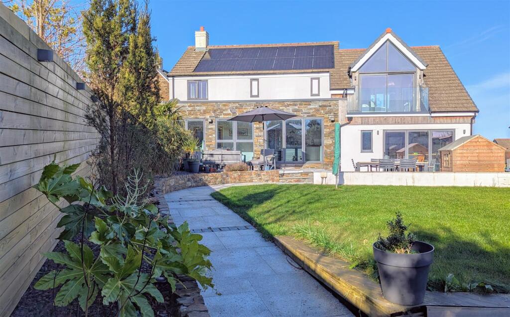 garden &amp; back of property .jpg