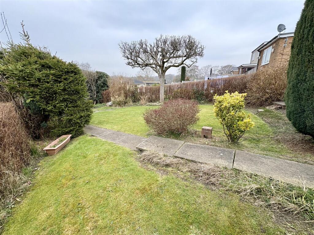 Bramleys Estate Agents - Sefton Avenue - Elland (1