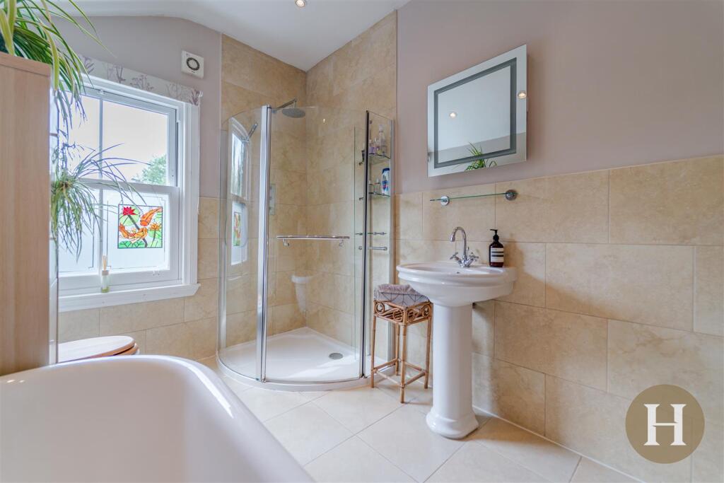 Hadleigh Estate Agents-32.jpg