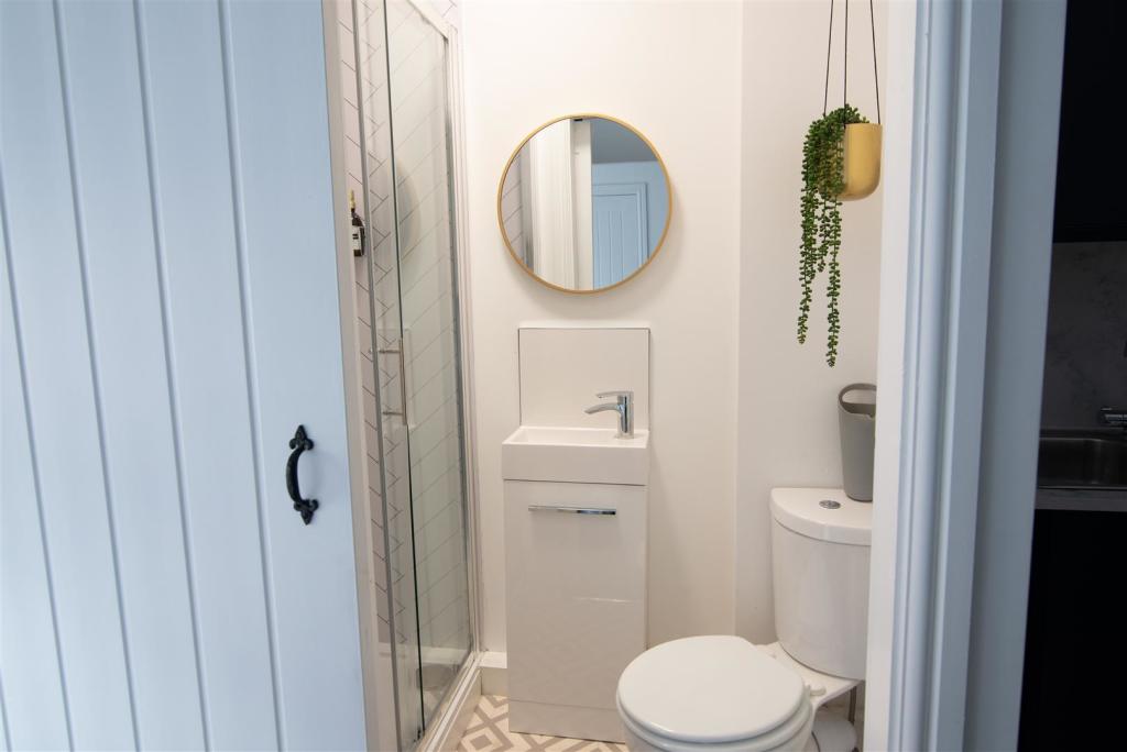 Room 1-36.jpg