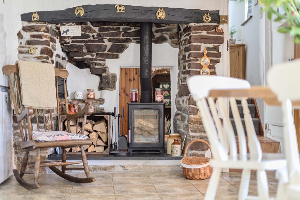 1293587-12-6825f4b818802-ARW